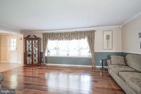 Living - 154 Forge Rd, Delran, NJ 08075 photo 2 of 2