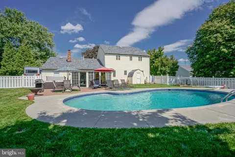 Exterior - 154 Forge Rd, Delran, NJ 08075 photo 7 of 8