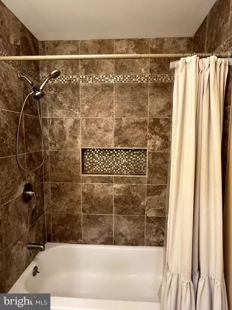 Bath - 23 Paul Rd, Maple Shade, NJ 08052 photo 2 of 4