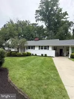 401 Edgemoor Dr, Moorestown, NJ 08057