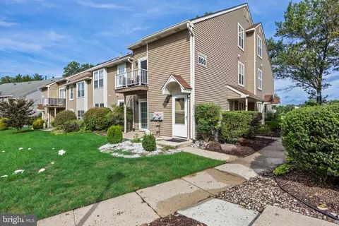 807 A Sedgefield Dr #A, Mount Laurel, NJ 08054
