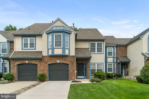 23 Hilltop Ln, Medford, NJ 08055