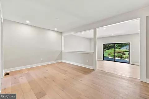 Living - 633 E Main St #B7, Moorestown, NJ 08057 photo 2 of 6