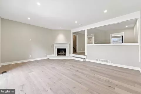 Living - 633 E Main St #B7, Moorestown, NJ 08057 photo 3 of 6