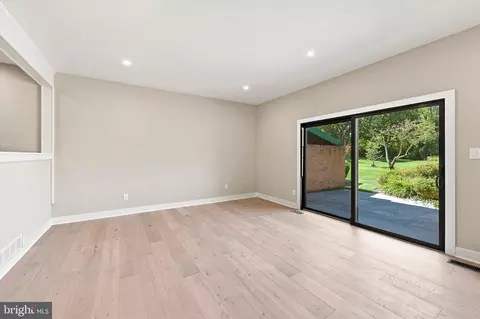 Living - 633 E Main St #B7, Moorestown, NJ 08057 photo 5 of 6