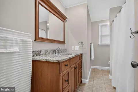 Bath - 26 Abington, Marlton, NJ 08053 photo 2 of 3