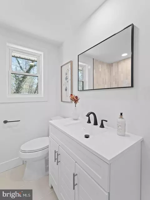 Bath - 3 Overbrook Cir, Moorestown, NJ 08057 photo 4 of 5
