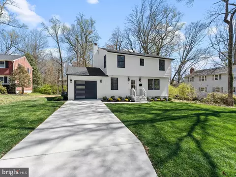 Exterior - 3 Overbrook Cir, Moorestown, NJ 08057 photo 3 of 9