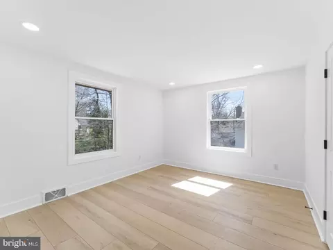 Bedroom - 3 Overbrook Cir, Moorestown, NJ 08057 photo 3 of 4