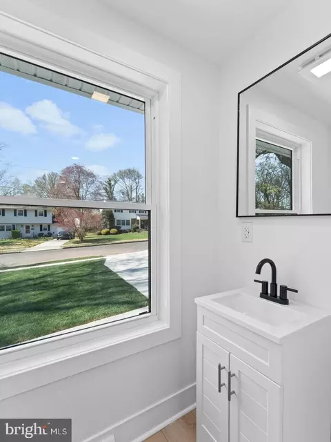 Bath - 3 Overbrook Cir, Moorestown, NJ 08057 photo 1 of 5
