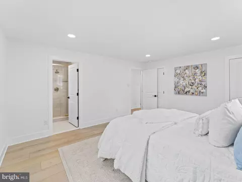Bedroom - 3 Overbrook Cir, Moorestown, NJ 08057 photo 2 of 4