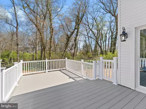 Exterior - 3 Overbrook Cir, Moorestown, NJ 08057 photo 5 of 9