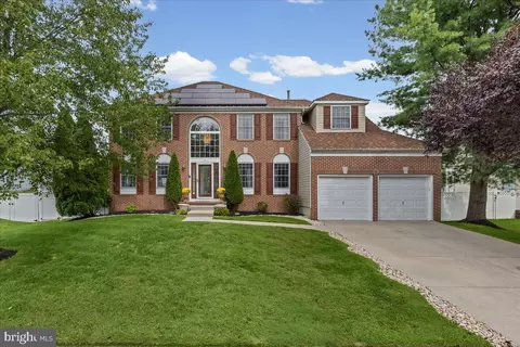 4 Dimsdale Dr, Lumberton, NJ 08048