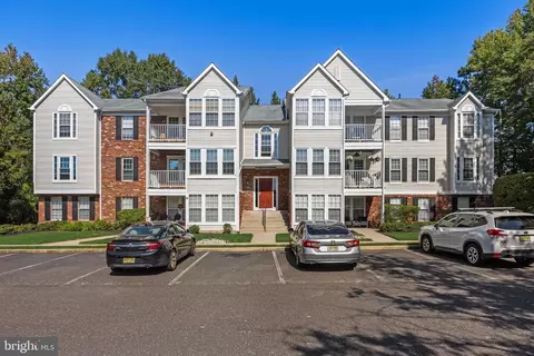 53 Inverness Cir, Marlton, NJ 08053
