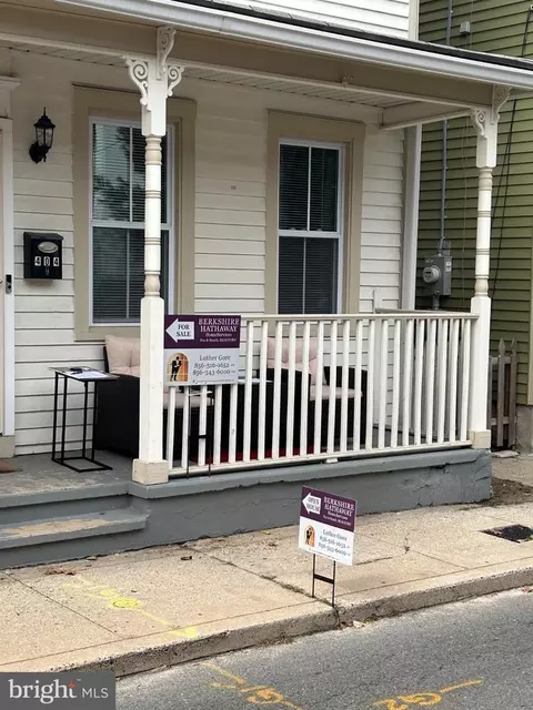 404 Lawrence St, Burlington, NJ 08016