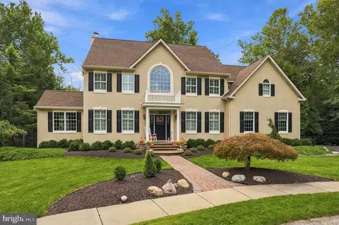 12 Bennington Dr, Medford, NJ 08055