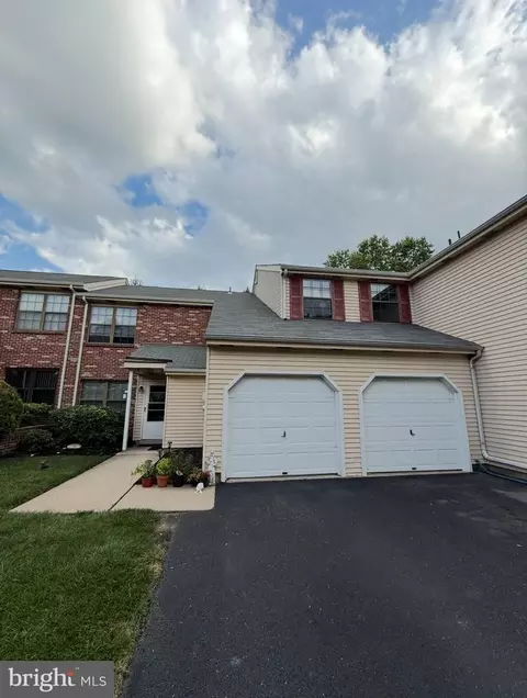 428 Willow Turn Turn #B, Mount Laurel, NJ 08054
