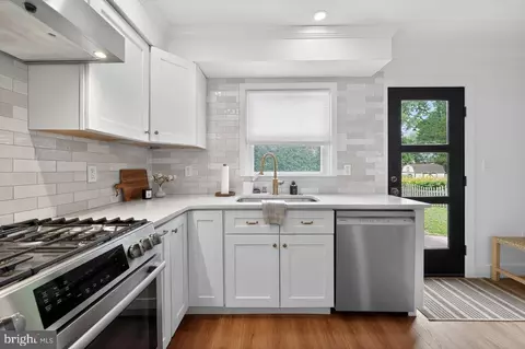 Kitchen - 10 E Sutton Ave, Moorestown, NJ 08057 photo 4 of 4