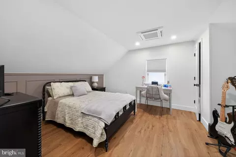 Bedroom - 10 E Sutton Ave, Moorestown, NJ 08057 photo 8 of 9