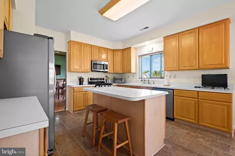 Kitchen - 40 Sorrel Run, Mount Laurel, NJ 08054 photo 3 of 4