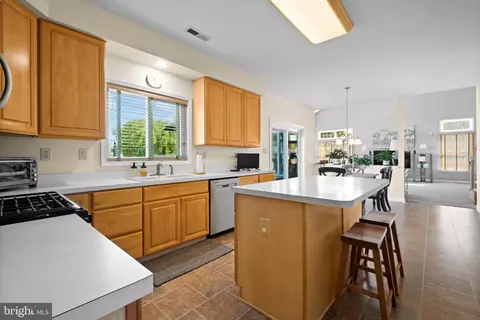 Kitchen - 40 Sorrel Run, Mount Laurel, NJ 08054 photo 4 of 4