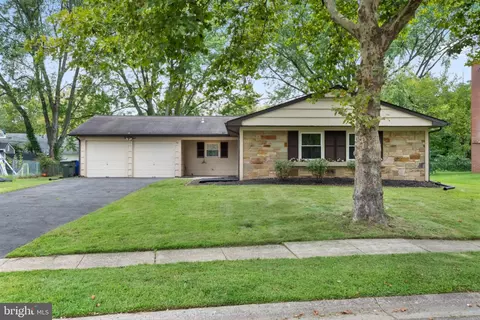 38 Northgate Ln, Willingboro, NJ 08046