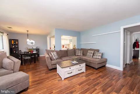 115 E Kings Hwy # 310, Maple Shade, NJ 08052