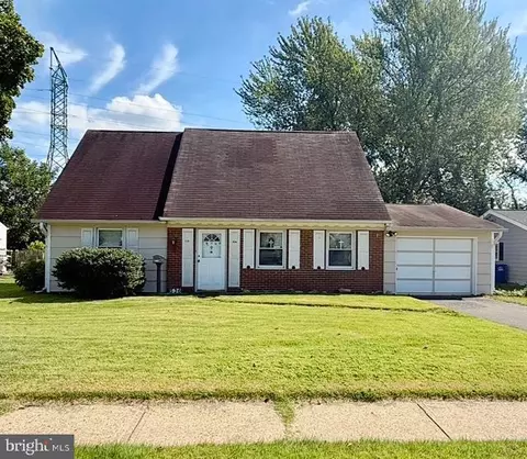 536 Charleston Rd, Willingboro, NJ 08046