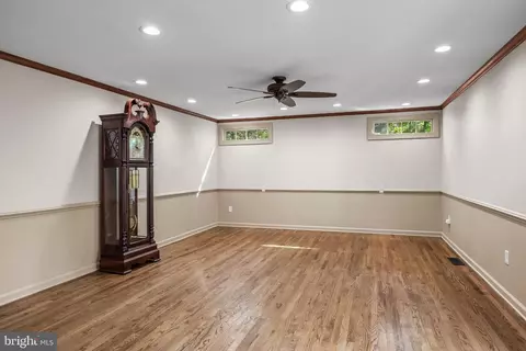 Living - 1 Eldorado Dr, Tabernacle, NJ 08088 photo 2 of 4