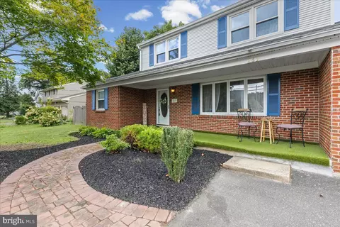263 Fellowship Rd, Moorestown, NJ 08057