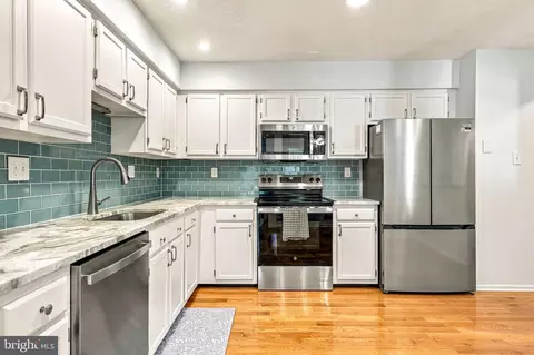 1006 Andover Ct, Marlton, NJ 08053