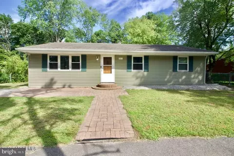 321 Cherokee Dr, Browns Mills, NJ 08015