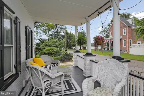Exterior - 303 Van Sciver St, Beverly, NJ 08010 photo 4 of 6