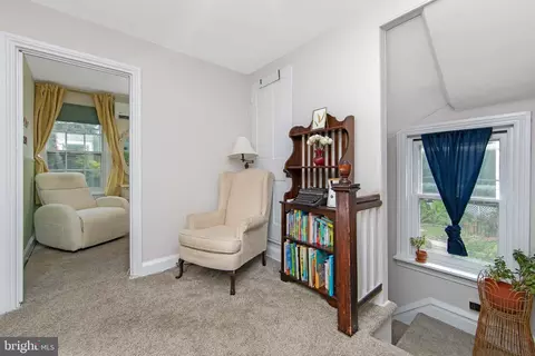 Entry Way - 303 Van Sciver St, Beverly, NJ 08010 photo 4 of 5