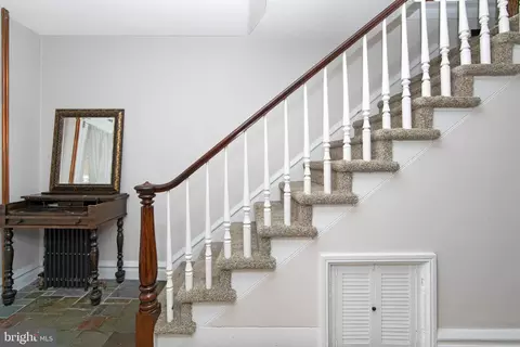 Entry Way - 303 Van Sciver St, Beverly, NJ 08010 photo 3 of 5