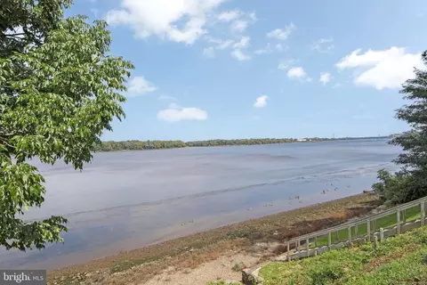 View/Area - 303 Van Sciver St, Beverly, NJ 08010 photo 1 of 2