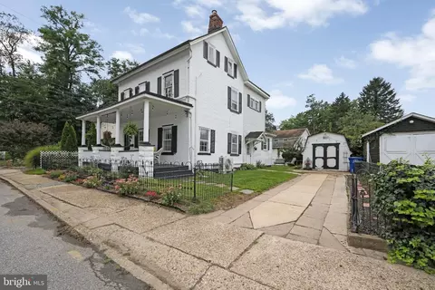 Exterior - 303 Van Sciver St, Beverly, NJ 08010 photo 2 of 6