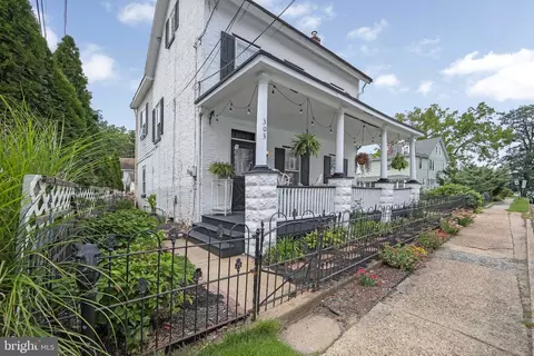 Exterior - 303 Van Sciver St, Beverly, NJ 08010 photo 1 of 6