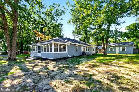 301 N Lakeshore Dr N, Browns Mills, NJ 08015