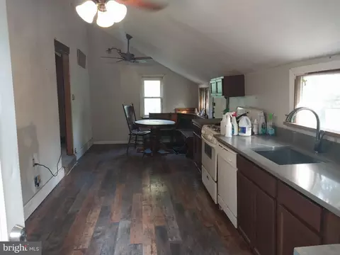 16 Springfield Rd, Wrightstown, NJ 08562 photo 5