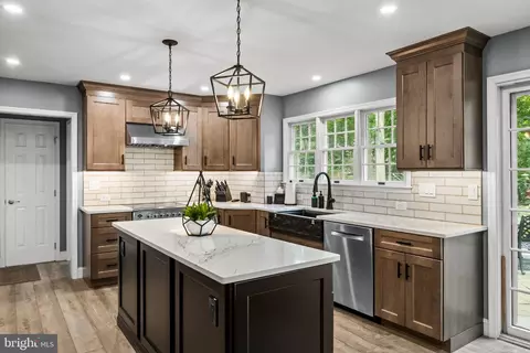 Kitchen - 14 Maple Tree Dr, Westampton, NJ 08060 photo 2 of 4