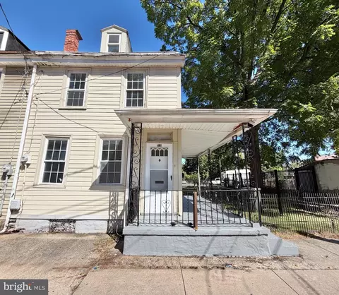 321 York St, Burlington, NJ 08016
