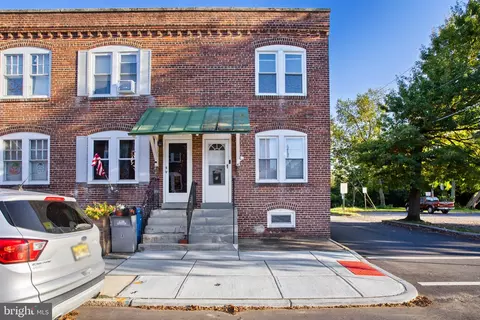 1 Amboy Ave, Roebling, NJ 08554