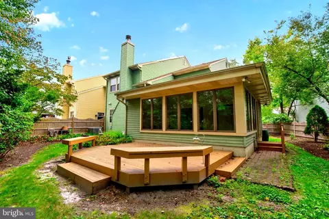 237 Foxwood Ln, Marlton, NJ 08053