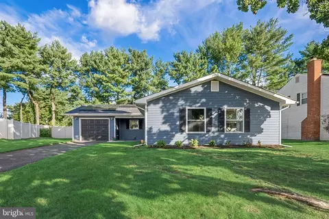 20 Fleetwood Pl, Willingboro, NJ 08046