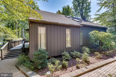 153 Taunton Blvd, Medford, NJ 08055
