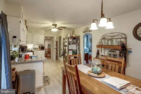 Entry Way - 201 S Maple Ave, Maple Shade, NJ 08052 photo 1 of 2