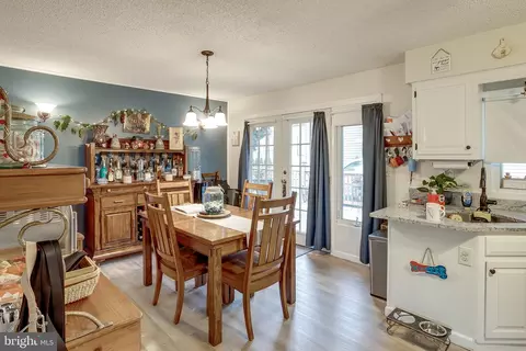 Dining - 201 S Maple Ave, Maple Shade, NJ 08052 photo 1 of 1