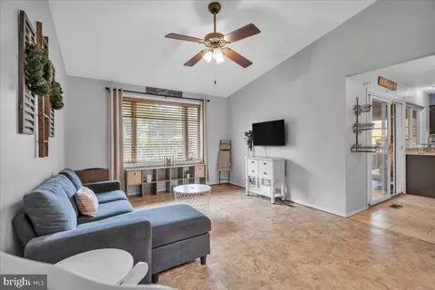 Entry Way - 11 Chadwick Ave, Marlton, NJ 08053 photo 2 of 2