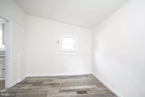 Entry Way - 448 Delaware Ave, Palmyra, NJ 08065 photo 8 of 8